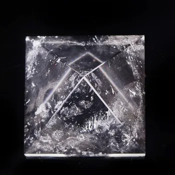 1pc 30x30mm Natūralaus Akmens white crystal Piramidės aišku, kvarco roko Graviruotas taško ramstis Tekinto Akmens Čakros Akmenys Reiki Gydymo