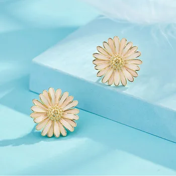 S925 Fine Silver Needle Pietų Korėja Ausies Stud Moterų Universalus, Elegantiškas Saldus Gėlių Deimantų Nustatyti Auskarai Mažai Daisy MORI 