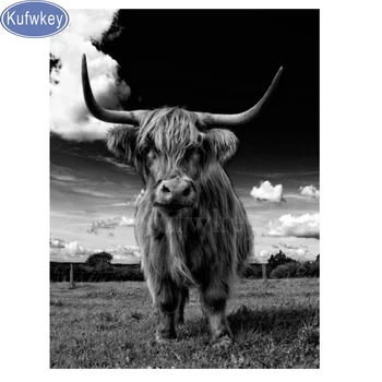 škotijos karvės Diamond Siuvinėjimo,Apvalus Deimantas mozaikos juoda ir balta gyvūnų kvadratiniu kalnų krištolas, Deimantas tapybos kryželiu