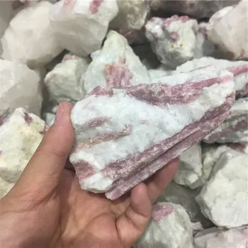 Natūralus raudonasis turmalinas rought akmens rubellite akmenų, kristalų pavyzdžių