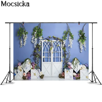 Mocsicka Baltos Durys Fotografijos Fone Augalų Šviesiai Mėlyna, Džiovintų Gėlių Fonas Vaikų Portretas Apdailos Rekvizitai Studija