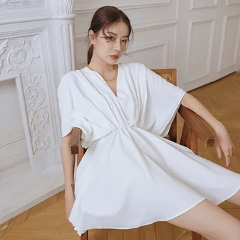 Vasarą naujos v-kaklo balta suknelė moteriška lengva gauti juosmens dizaino jausmas super pasakų deivė temperamentas van prancūzijos
